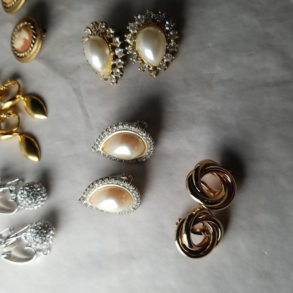 Various Clip-on Earring Collection - Picture 5 of 10